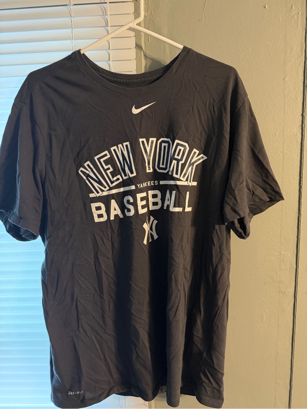 Nike MLB New York Yankees Black and White Short Sleeve Tee